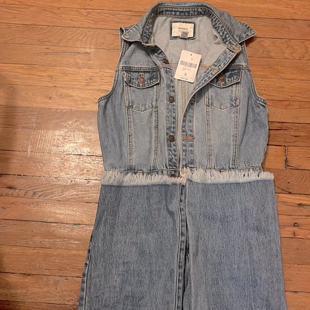 FOREVER 21 Denim Jumper brand new with tages